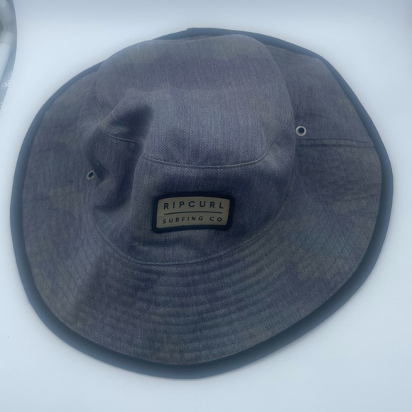 Rip Curl Reversible Bucket Hat - Picture 2 of 4